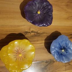 New In Original Packaging Vintage Home Interiors Set Of 6 Pansy Floating Candles! 2 Each Blue, Purple, And Yellow! Hard to find! 
