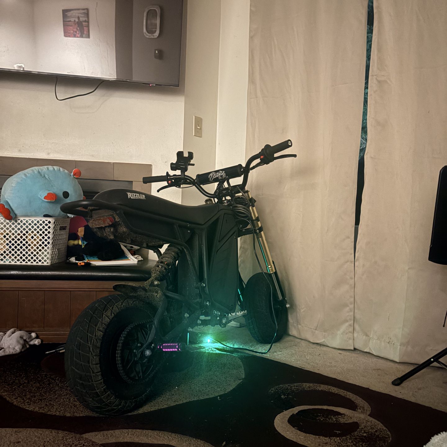 60 volt rizzler from Ronster rides for Sale in Mukilteo, WA - OfferUp