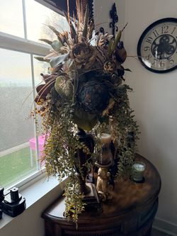 Decor vase with faux plants