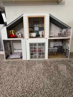 Little Tikes Stack n Style Dollhouse