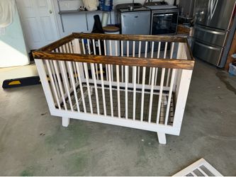 Babyletto Hudson 3 in crib