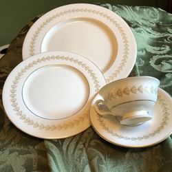 Grosvenor pattern by Castleton, 12 dinner plates, 5 salad plates, 10 cups & Saucers.