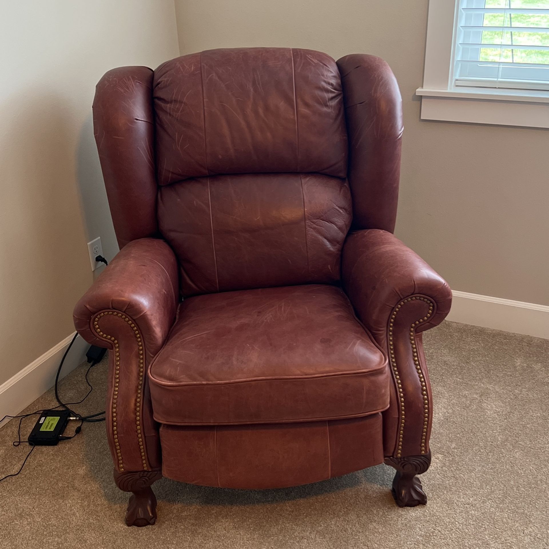 Lazy Boy Leather Recliner for Sale in Puyallup, WA OfferUp