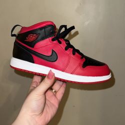 Jordan 1 Mid