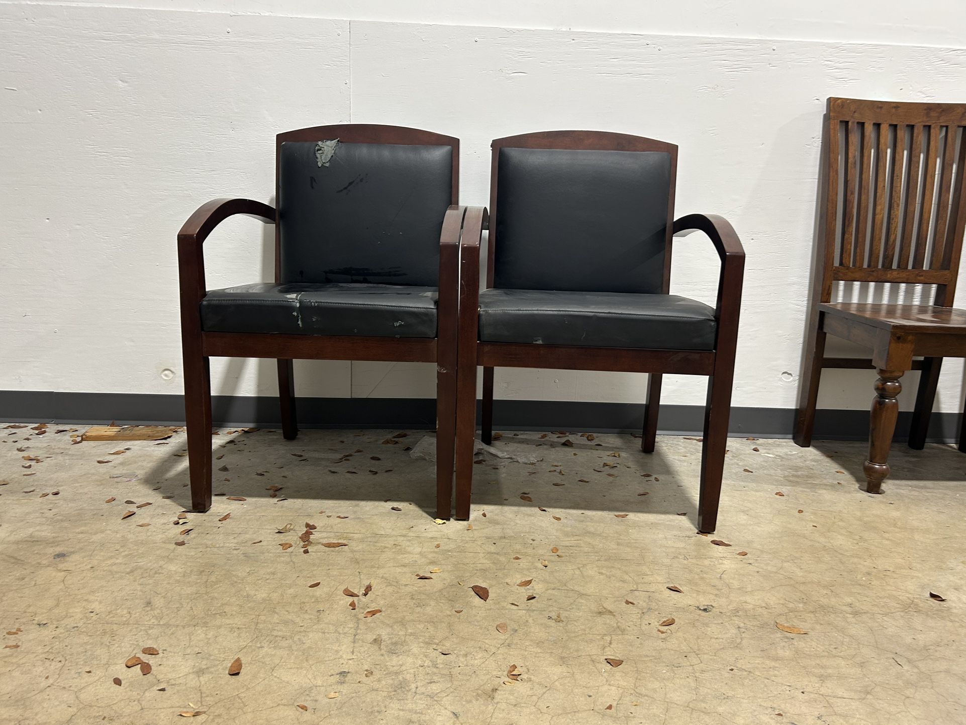 Office Chairs 