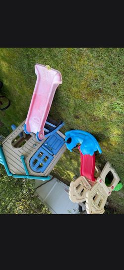 Plsyhouse ckimber and slide