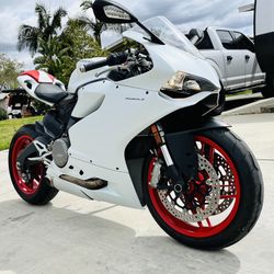 2014 Ducati 899 