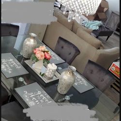 Heavy Glass Table With Chairs 