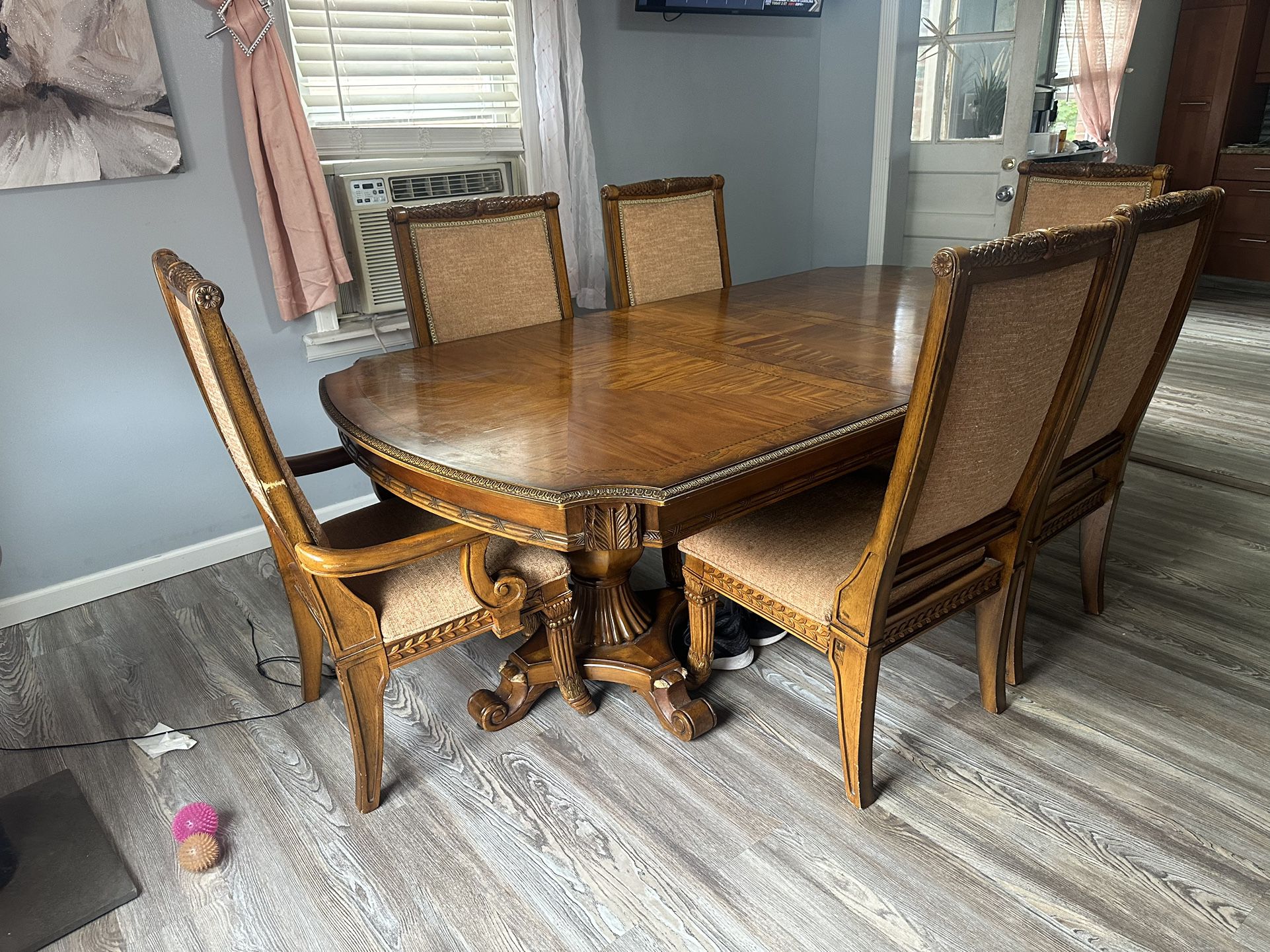 6 Chair Dining Room set