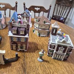 Department 56 Disney Village , 1995