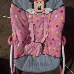 GIRLS BABY BOUNCER