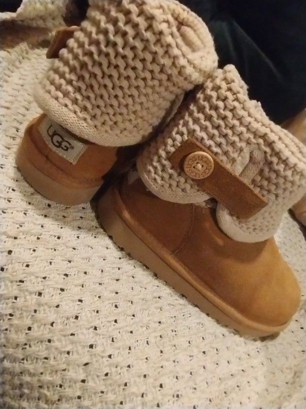 UGG Brown Boots Shaina Sweater Cuff Bootie Girls/ Women's Size 2