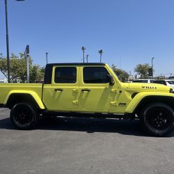 2023 GLADIATOR WILLYS $32.995