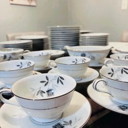 Noritake China - Rosamor 