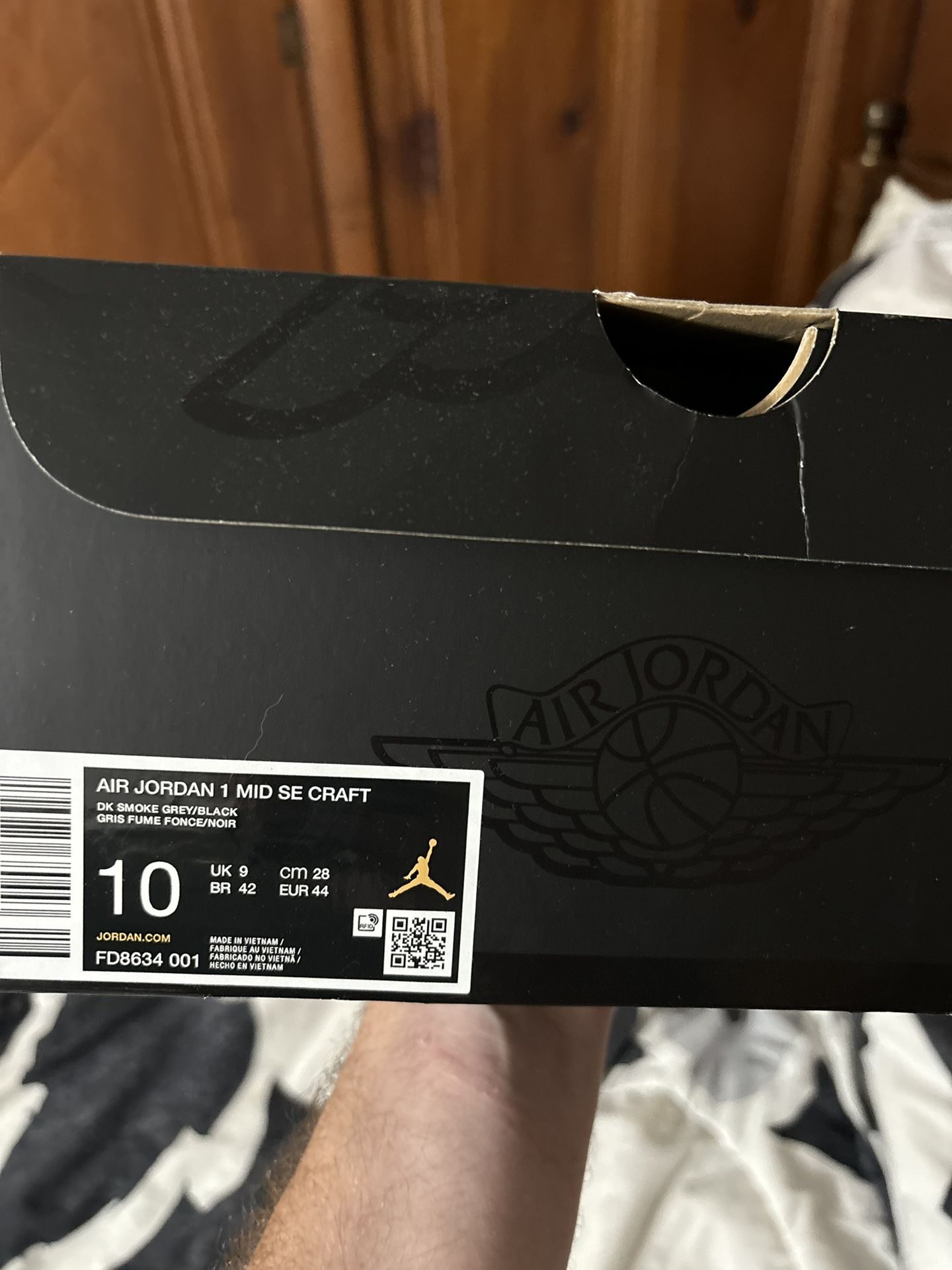 Jordan 1 SE “Craft Dark Smoke Red”