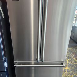 Viking 36 Inch Frsnch Door Refrigerator 19.8 Cu Ft Counter Depth RVFFR336SS