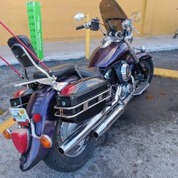 2001 Yamaha V start 650 Classic