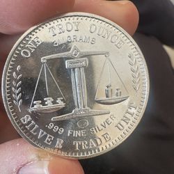 SILVER TRADE UNIT / EAGLE REVERSE 1 Oz .999 Silver