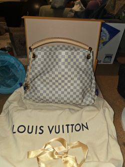 Louis Vuitton Arsty 