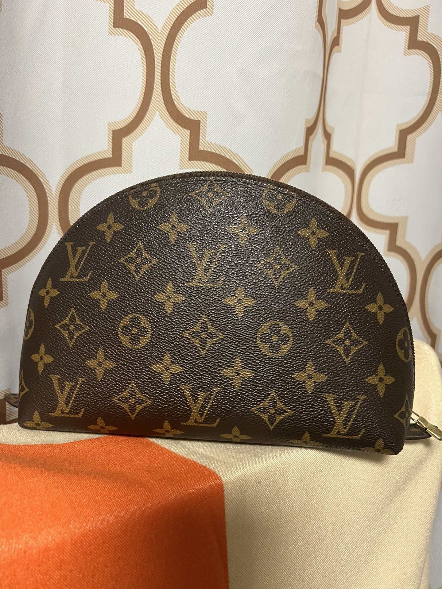 LV make up pouch