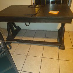 EnTrial Desk Modern Sophistacated Blk 35",53"