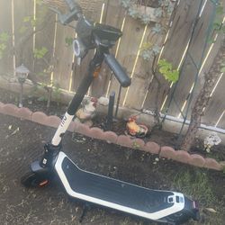 NIU KQi3 Sport Electric Scooter 17.4mph 