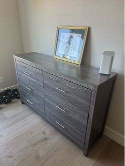 Dresser Set