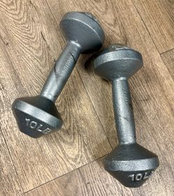 Classic Set of Dumbbells … Alien kind… 10 lbs