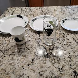 Corelle Dinner Set /Calla Lily Design
