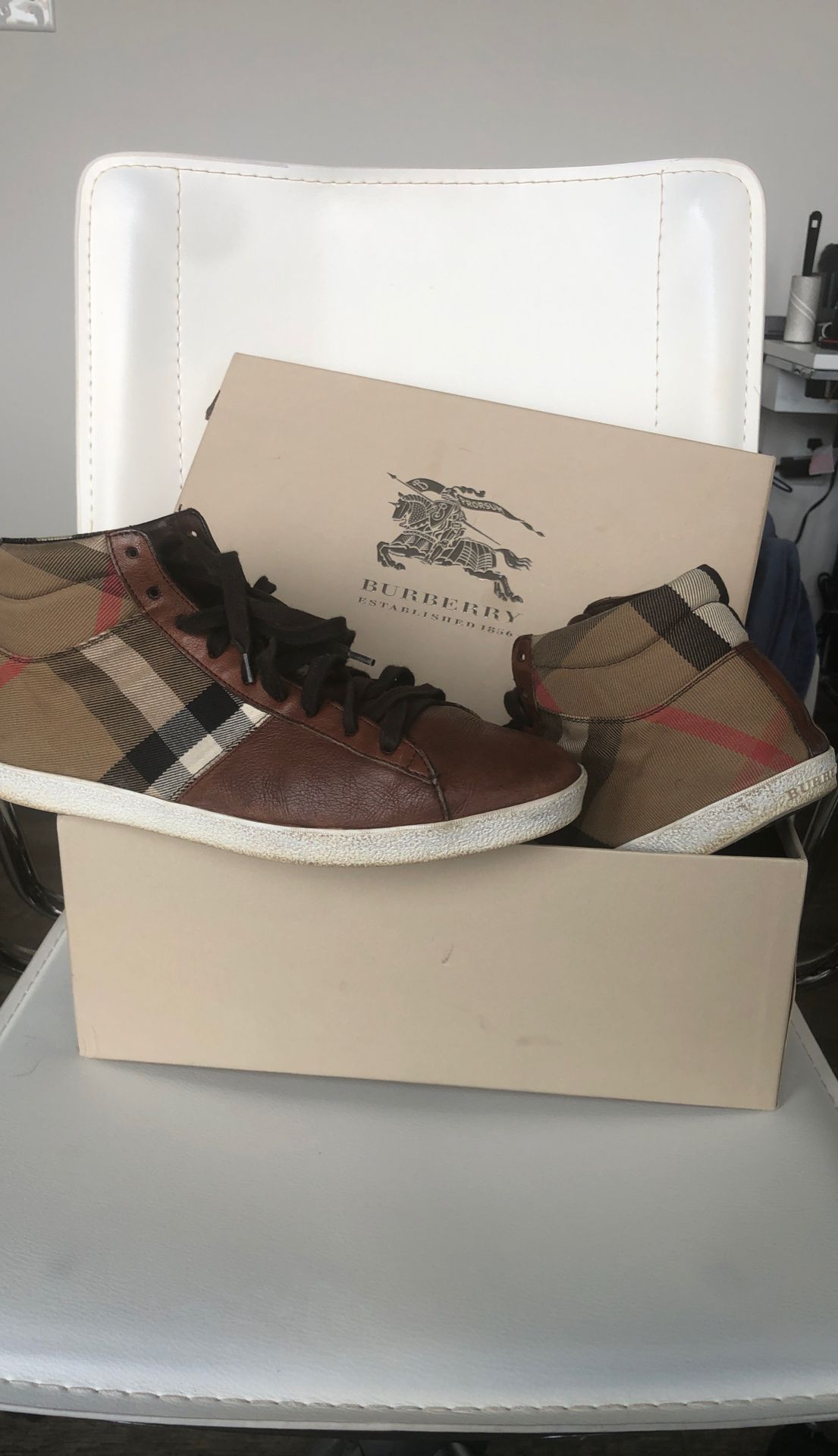 Burberry Trainer Sneakers authentic