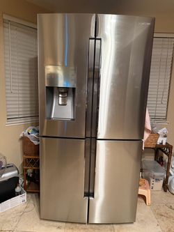 Samsung Stainless Steel 4-Door French Door Refrigerator with Ice & Water Dispenser