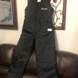 SPYDER MENS SNOW BIB  SIZES XXL & MEDIUM. ASKING 100 EACH CASH ONLY AVAILABLE 