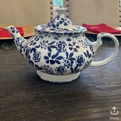 Breathtaking Vintage English Teapot 