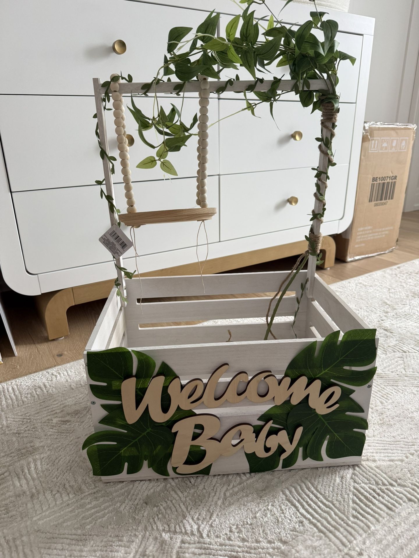 Baby shower crate