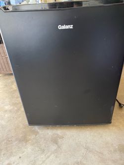 Mini fridge
