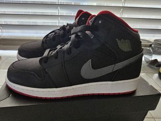Air Jordan 1 Mid Bg