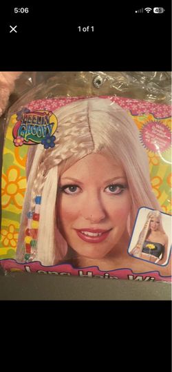 Costume wig