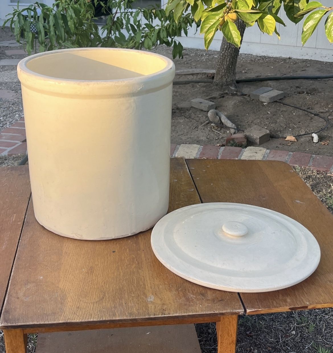 ANTIQUE 5 GALLON STONEWARE CROCK POT STORAGE WITH ORIGINAL LID!! WOW!