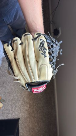 Rawlings baseball glove