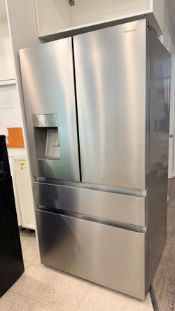 Hisense 4 door French door refrigerator