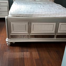 coralayne queen size bed Night Stand, Dresser Set