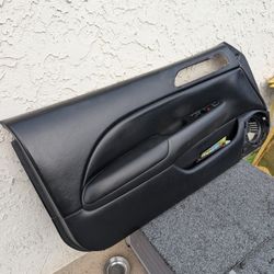 BB6 5TH GEN DRIVER SIDE Door Panel