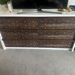 Dresser (6 Drawers)