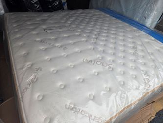 King Saatva Classic Firm Mattress
