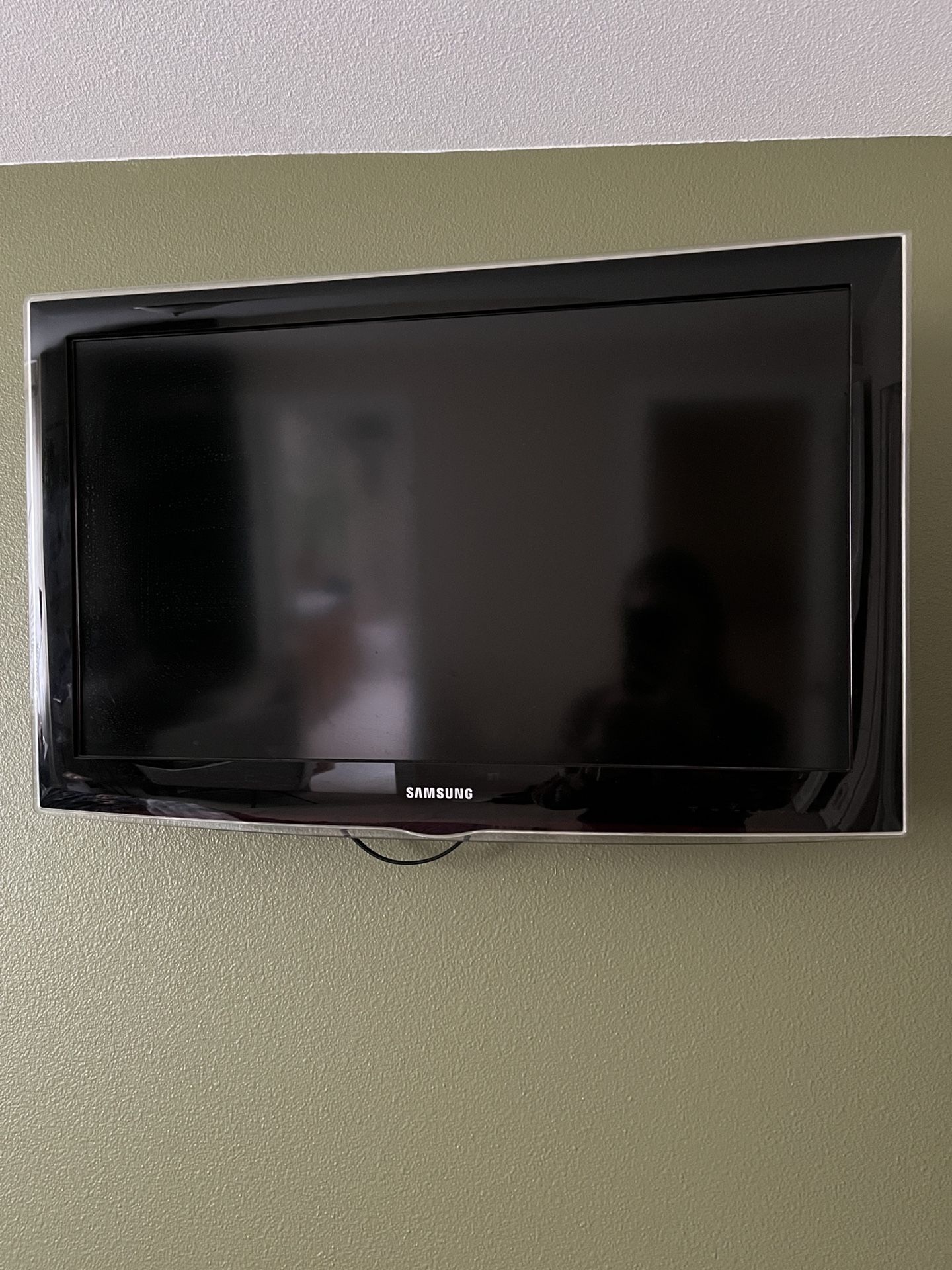 Samsung 32’ Tv