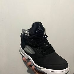 Jordan 5 Oreo size 7.5