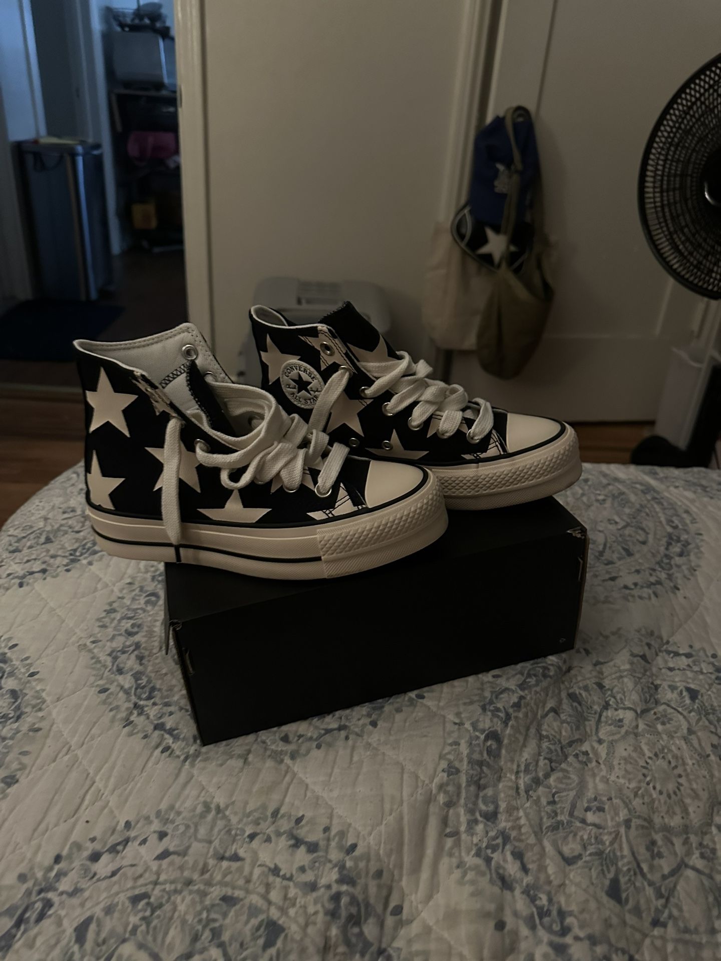 High Top Chucks Beige Star Converse