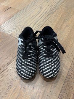 Vizari Toddler / Kids Size 8.5 Soccer Cleats - Black & White