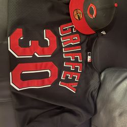Ken Griffey Reds Jersey Size 2xl With Hat