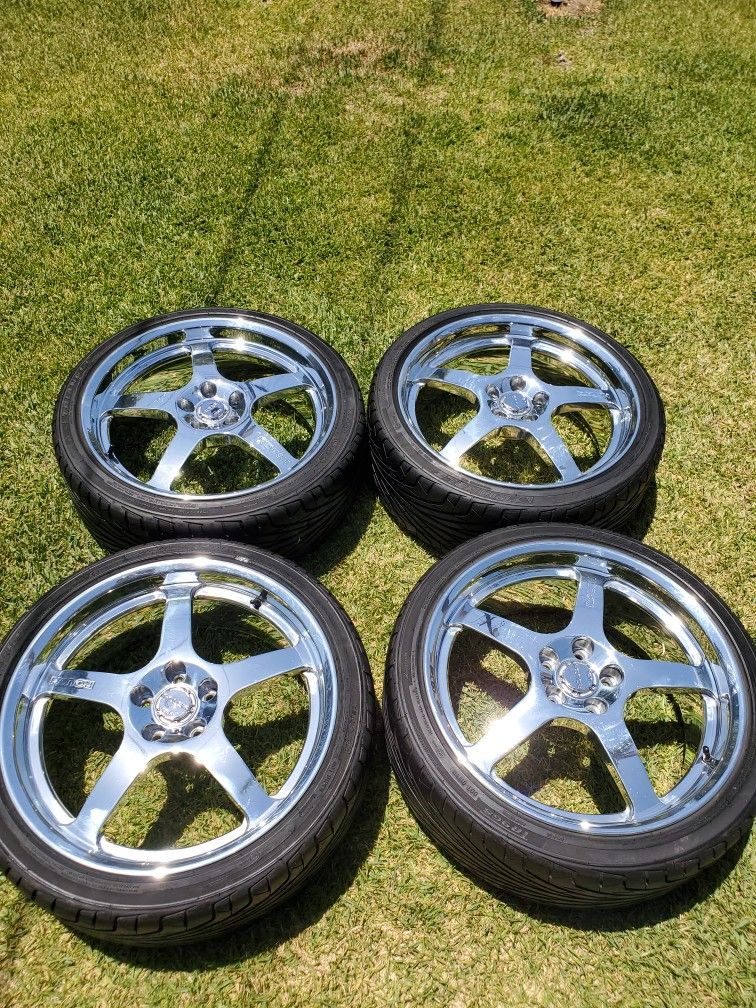 20x8.5 Roush Rr01 Wheels & Tires